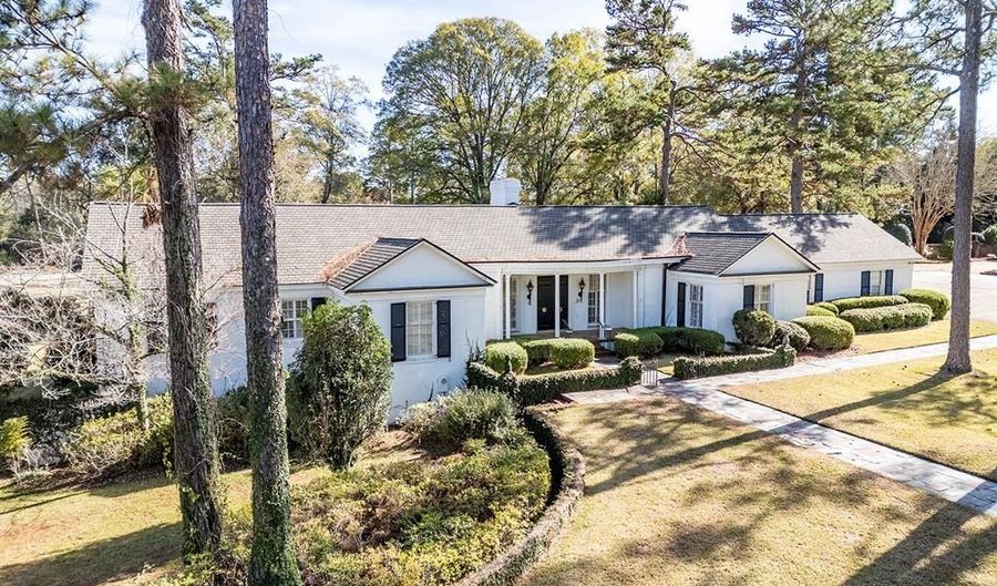 2600 Doublegate Dr E, Albany, GA 31721 - 5 Beds, 5 Bath