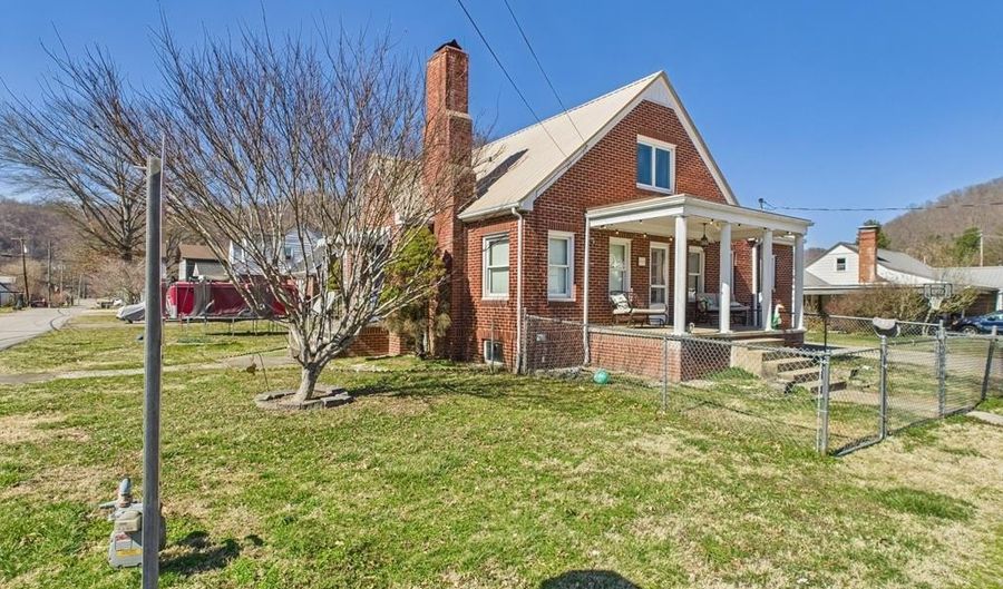 151 Central Ave, Allen, KY 41601 - 3 Beds, 2 Bath