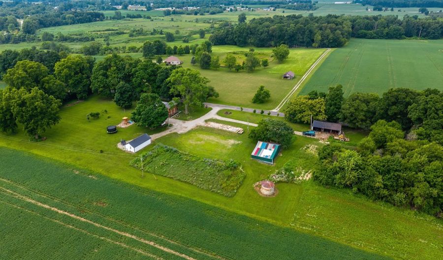813 S 300 West Rd, Albion, IN 46701 - 3 Beds, 2 Bath
