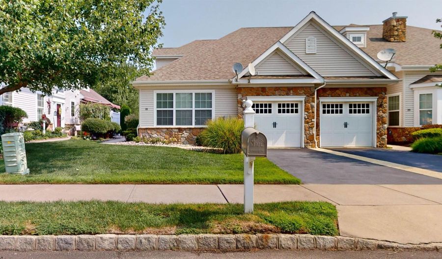 18 Delray Ln, Absecon, NJ 08201 - 2 Beds, 3 Bath