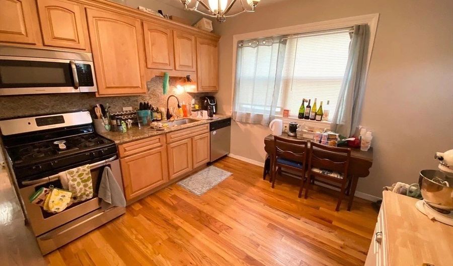 184 Boston St 2, Boston, MA 02125 - 4 Beds, 1 Bath