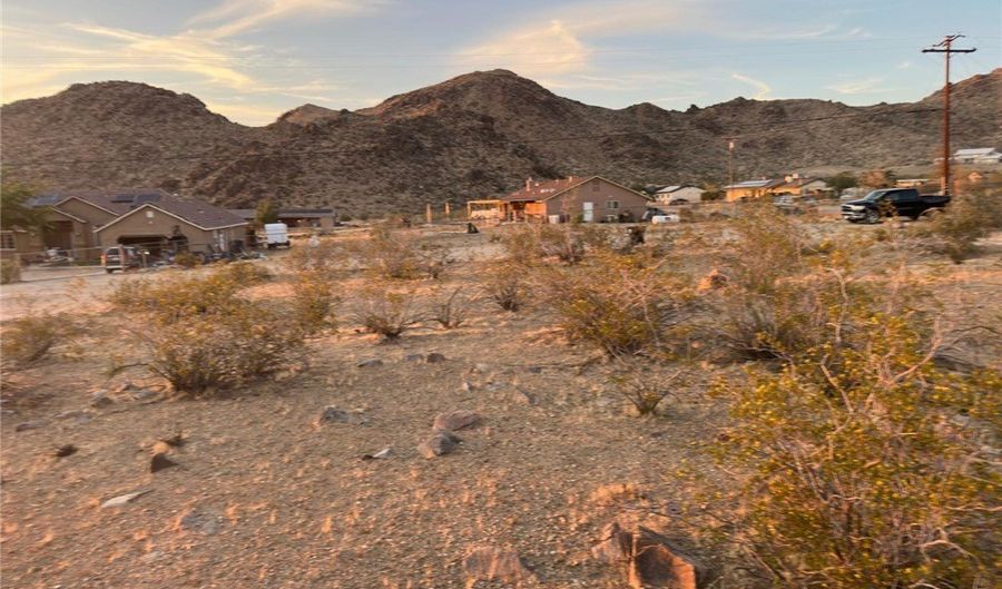 2 Old Mine Rd, Apple Valley, CA 92307 - 0 Beds, 0 Bath