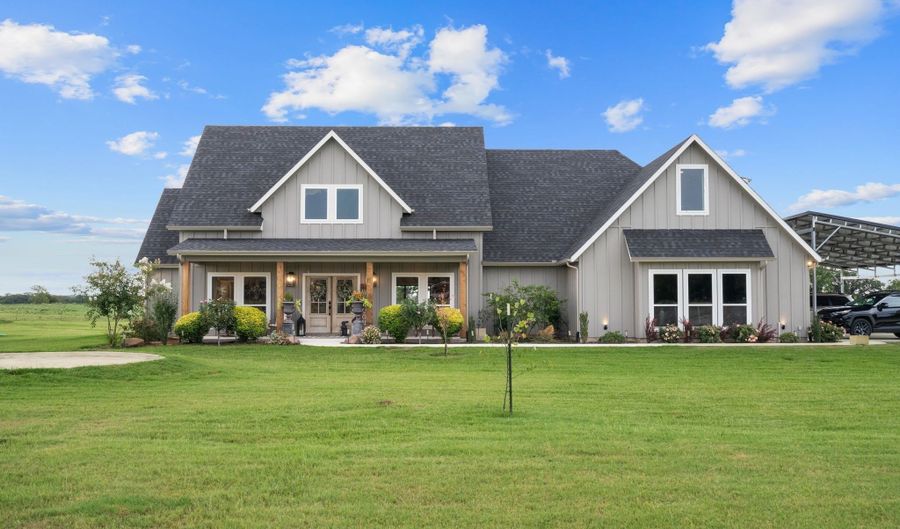 109 County Road 2696, Alvord, TX 76225 - 4 Beds, 3 Bath