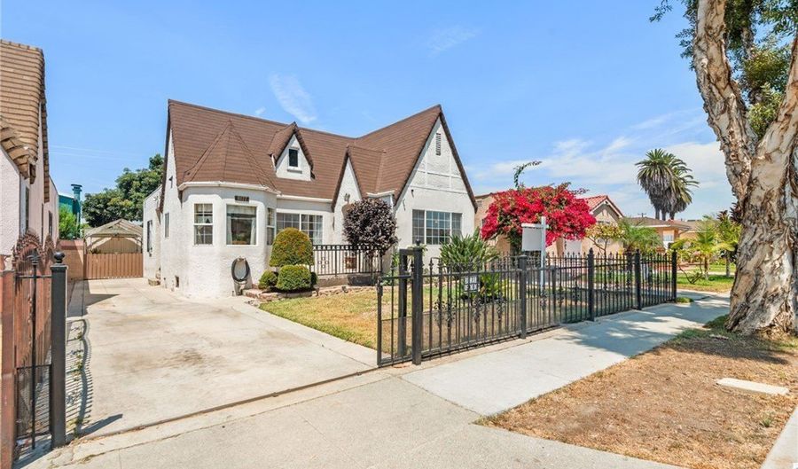 8177 Evergreen Ave, South Gate, CA 90280 - 3 Beds, 1 Bath