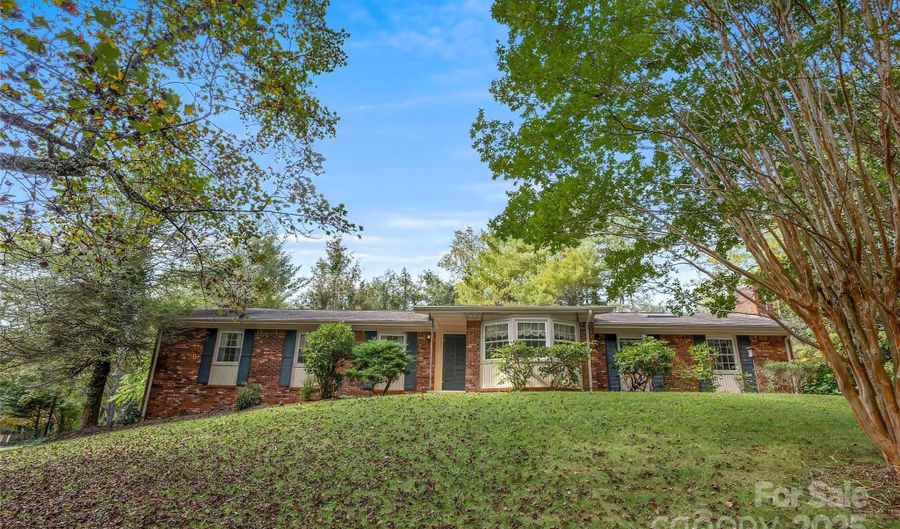91 Haw Creek Cir, Asheville, NC 28805 - 4 Beds, 2 Bath