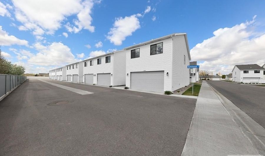 2391 Homewood Dr, Ammon, ID 83406 - 4 Beds, 3 Bath