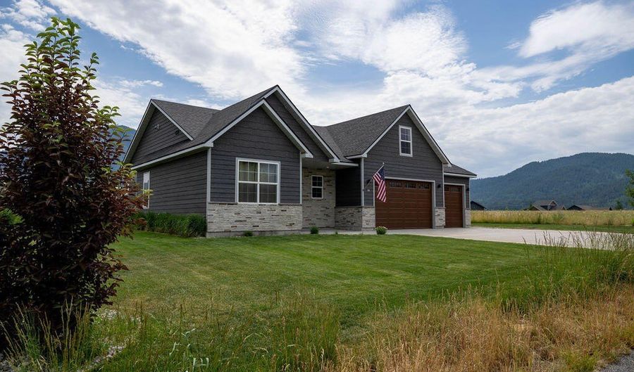 36 COLUMBINE St, Alpine, WY 83128 - 3 Beds, 2 Bath