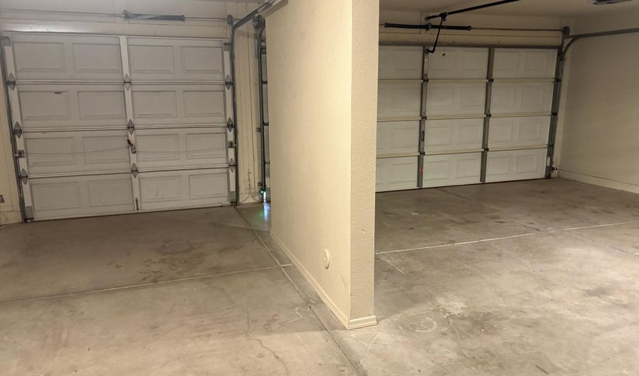 1472 E CONSTITUTION Dr, Chandler, AZ 85225 - 4 Beds, 2 Bath