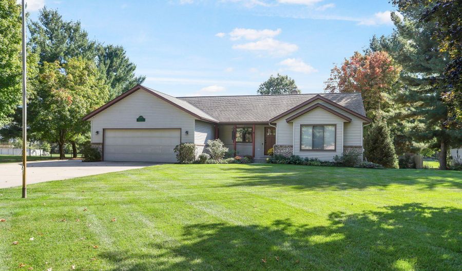 6320 Lincoln St, Allendale, MI 49401 - 3 Beds, 3 Bath