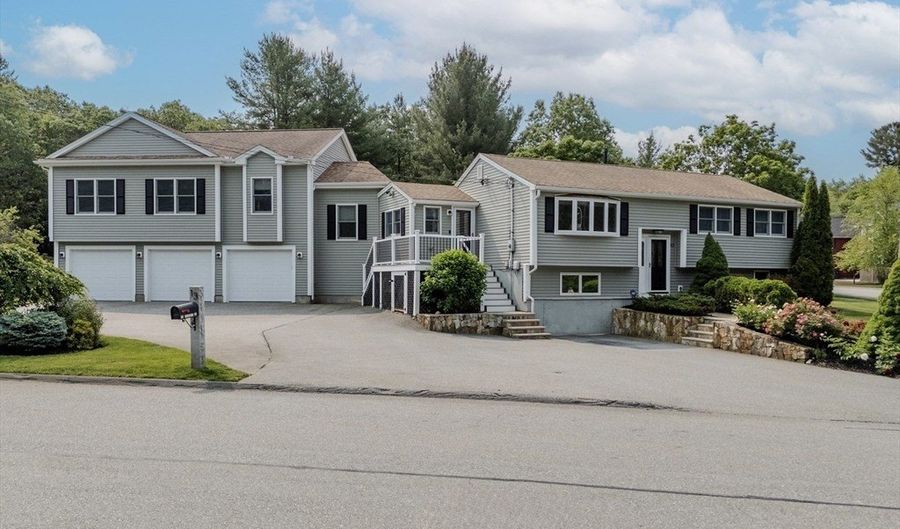 13 Lantern Ln, Billerica, MA 01821 - 4 Beds, 3 Bath