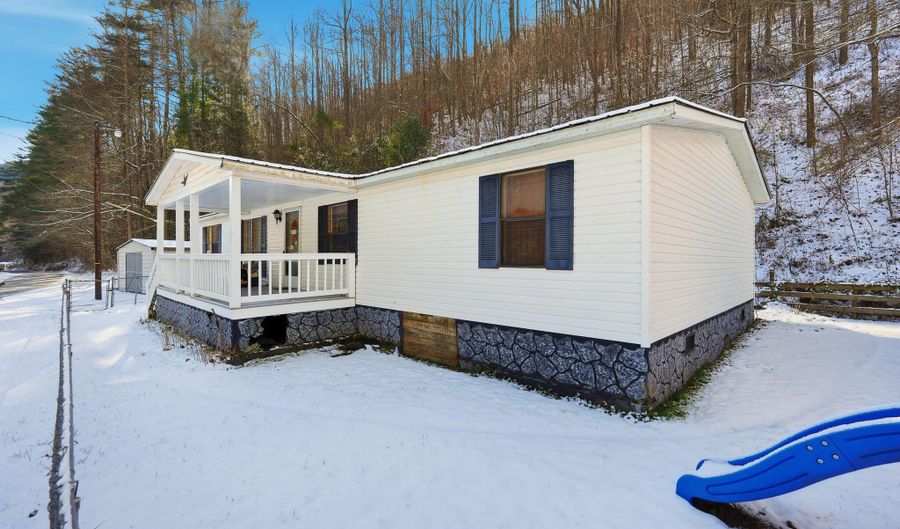 1848 Derby Rd, Appalachia, VA 24216 - 3 Beds, 2 Bath