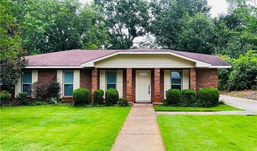 1128 OVERWOOD Pl, Auburn, AL 36830 - 4 Beds, 2 Bath
