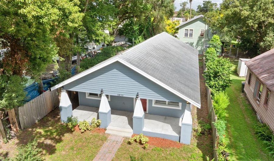 1030 E SUMMERLIN St, Bartow, FL 33830 - 3 Beds, 2 Bath