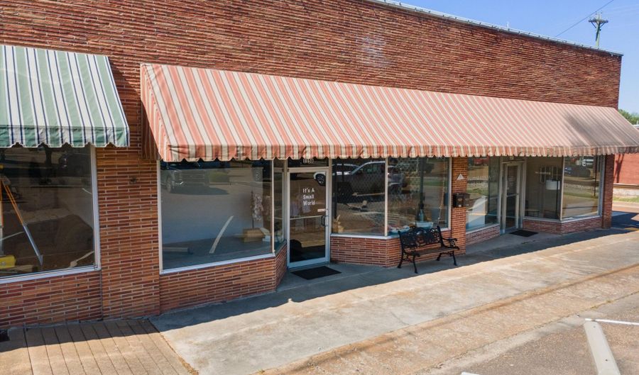 115 Public Sq A, Batesville, MS 38606 - 0 Beds, 1 Bath