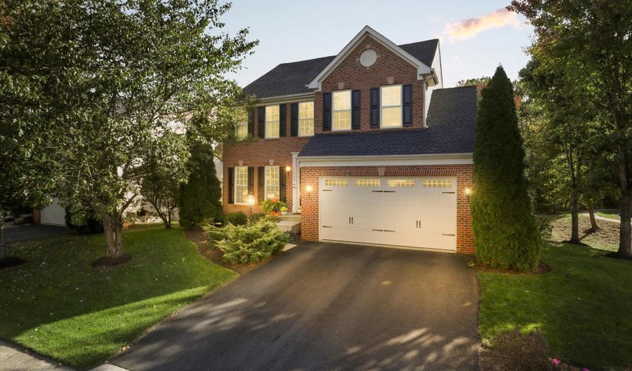 41735 EXPERIENCE Way, Aldie, VA 20105 - 4 Beds, 4 Bath