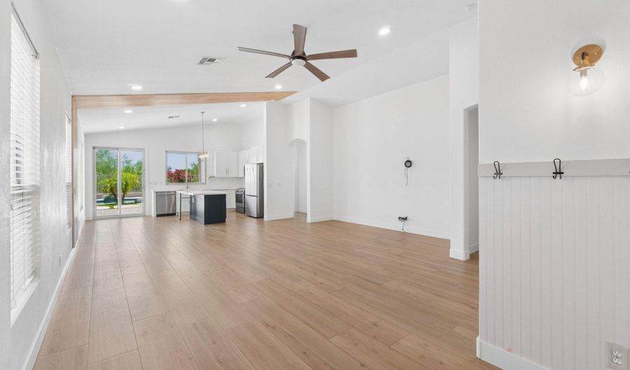4349 E SMOKEHOUSE Trl, Cave Creek, AZ 85331 - 4 Beds, 2 Bath