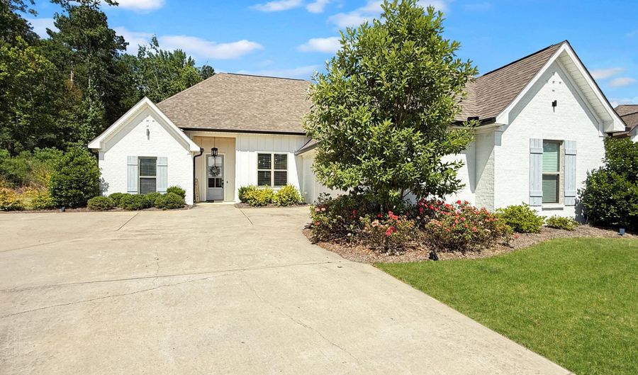 651 Wild Horse Ln, Brandon, MS 39042 - 4 Beds, 3 Bath