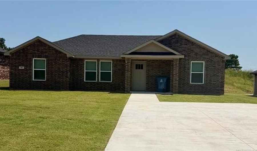 686 W 6th St, Atoka, OK 74525 - 3 Beds, 2 Bath