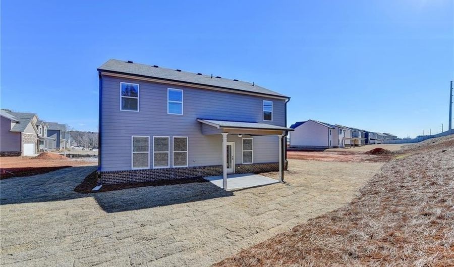 696 Rodeo Dr, Auburn, GA 30011 - 4 Beds, 3 Bath