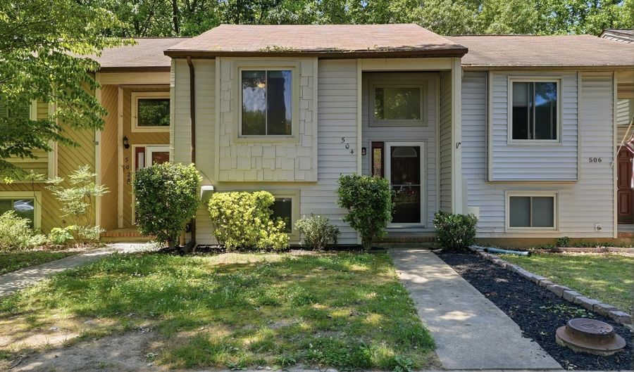 504 GREENBLADES Ct, Arnold, MD 21012 - 3 Beds, 2 Bath