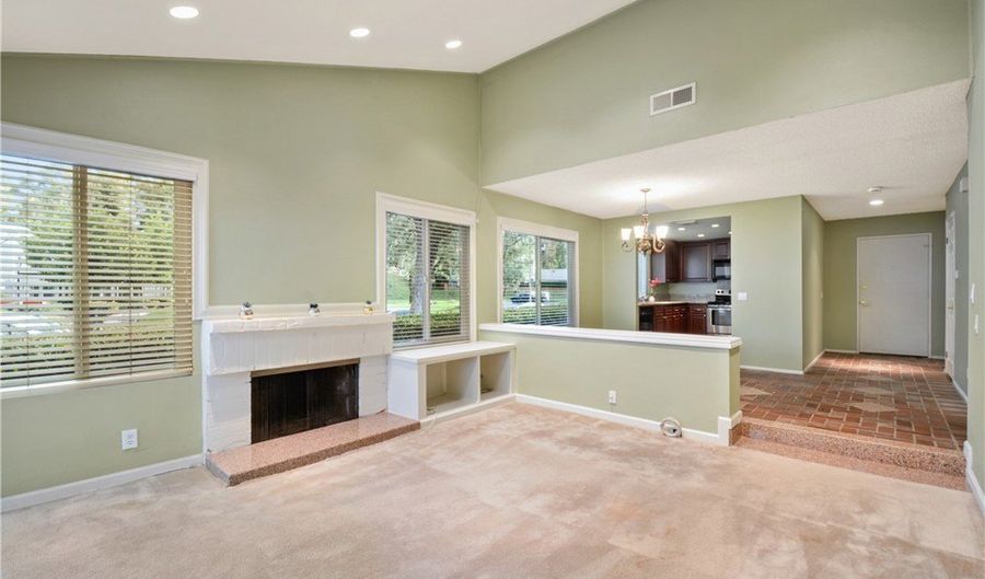 6543 E Camino, Anaheim, CA 92807 - 2 Beds, 2 Bath