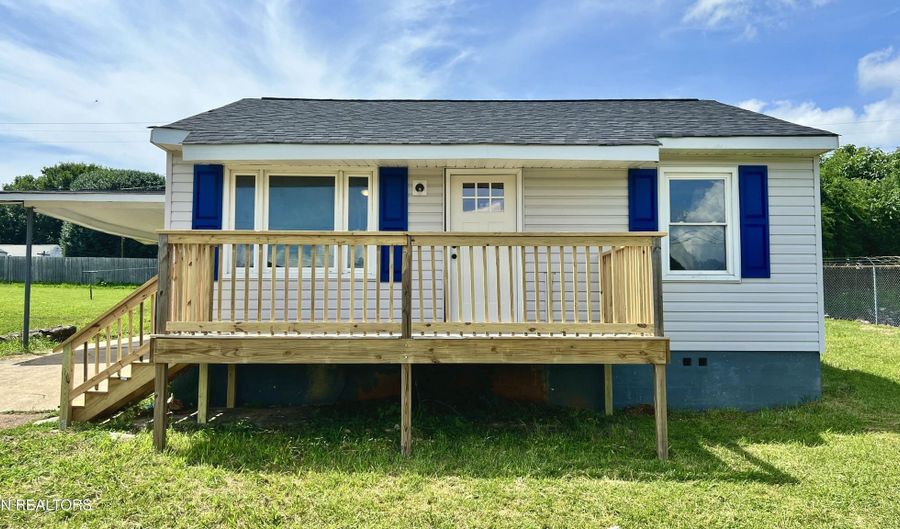 406 S Congress Pkwy, Athens, TN 37303 - 2 Beds, 1 Bath