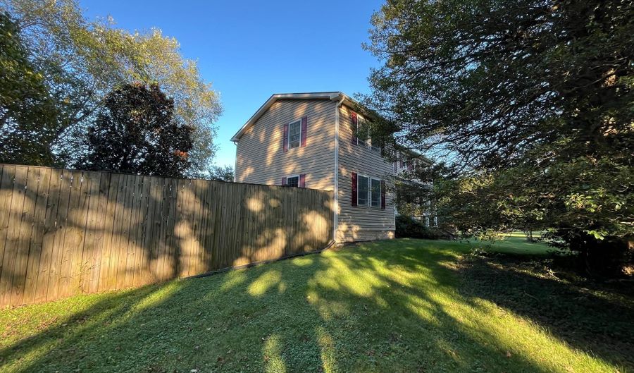 17717 NEW HAMPSHIRE Ave, Ashton, MD 20861 - 4 Beds, 3 Bath