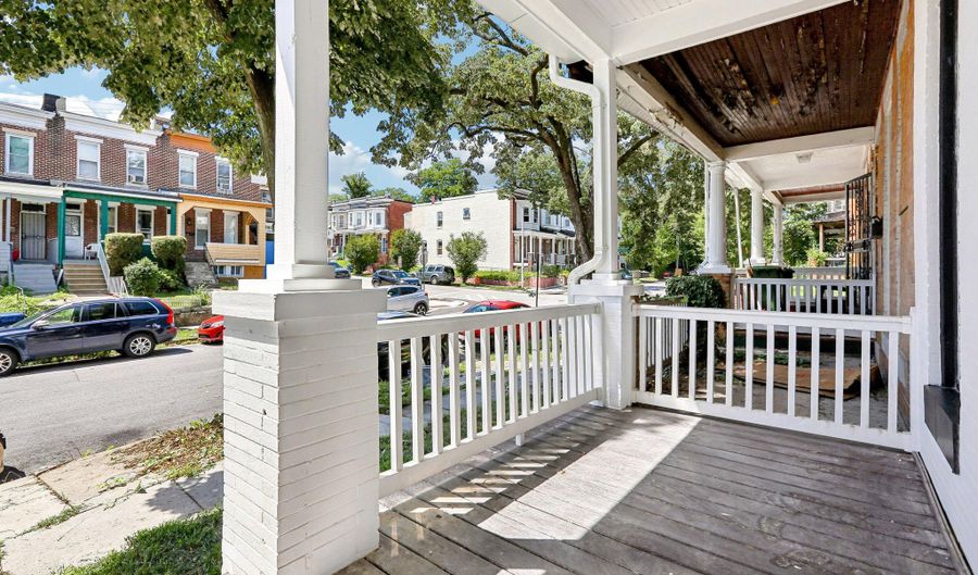 1517 N ELLAMONT St, Baltimore, MD 21216 - 3 Beds, 3 Bath
