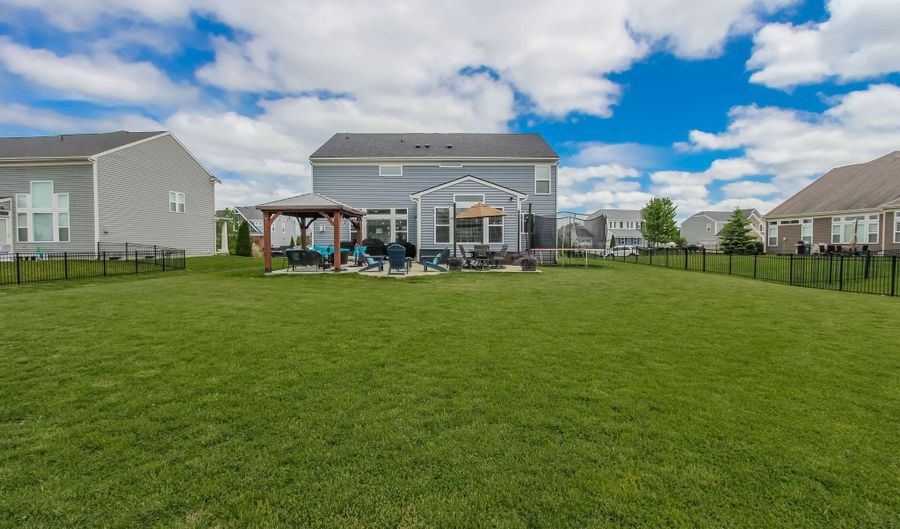 2382 Silver Rose Dr, Avon, IN 46123 - 5 Beds, 4 Bath