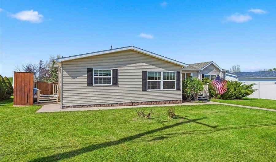703 Ziebach St, Belle Fourche, SD 57717 - 3 Beds, 2 Bath