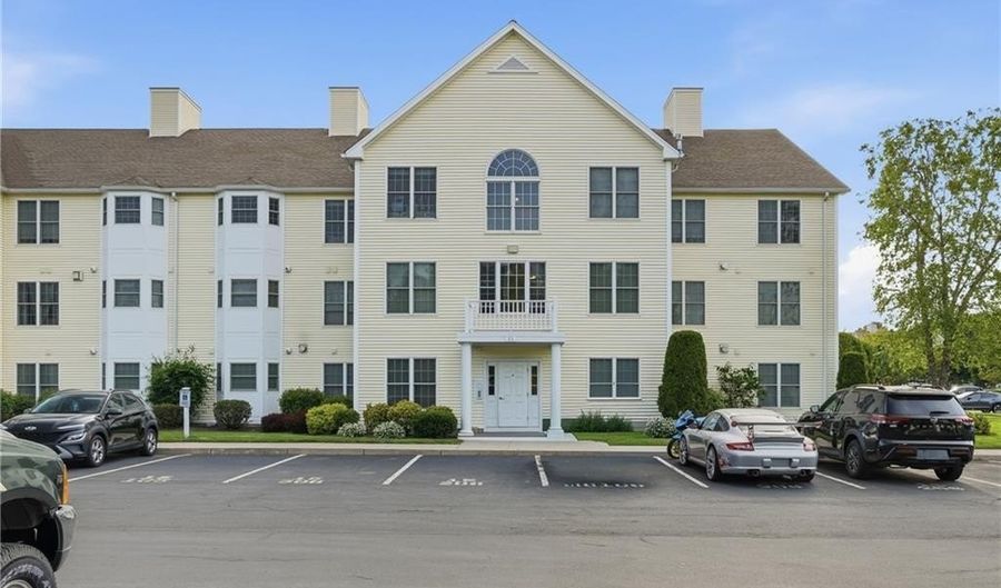 15 Saw Mill Dr 307, North Kingstown, RI 02852 - 1 Beds, 1 Bath