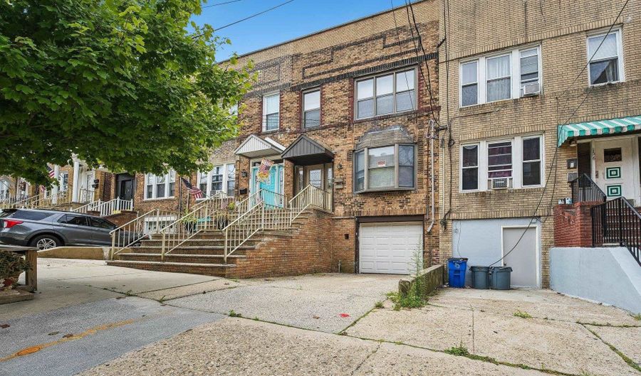 154 W 29TH St 2, Bayonne, NJ 07002 - 3 Beds, 1 Bath