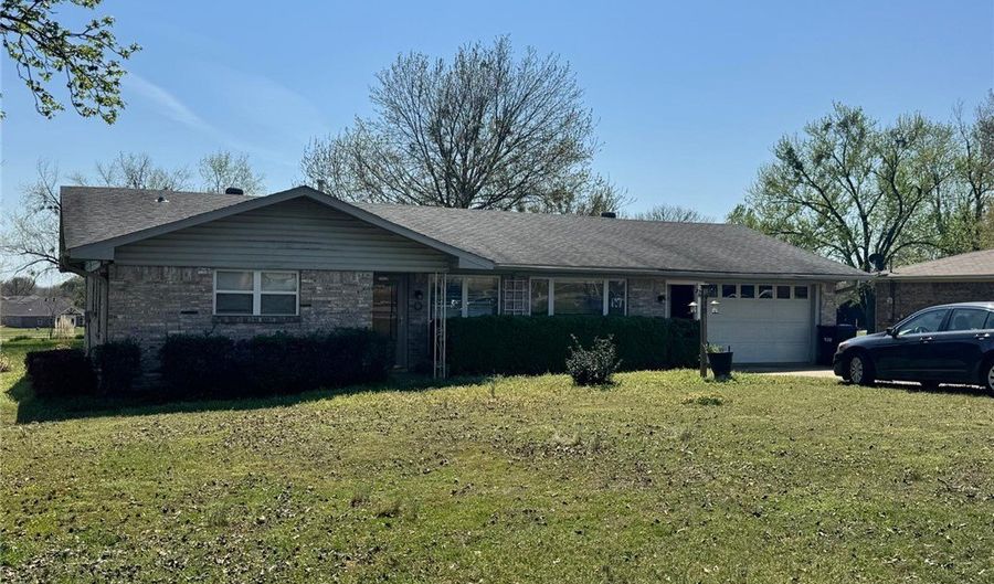 915 Maple Shade Rd, Alma, AR 72921 - 3 Beds, 2 Bath