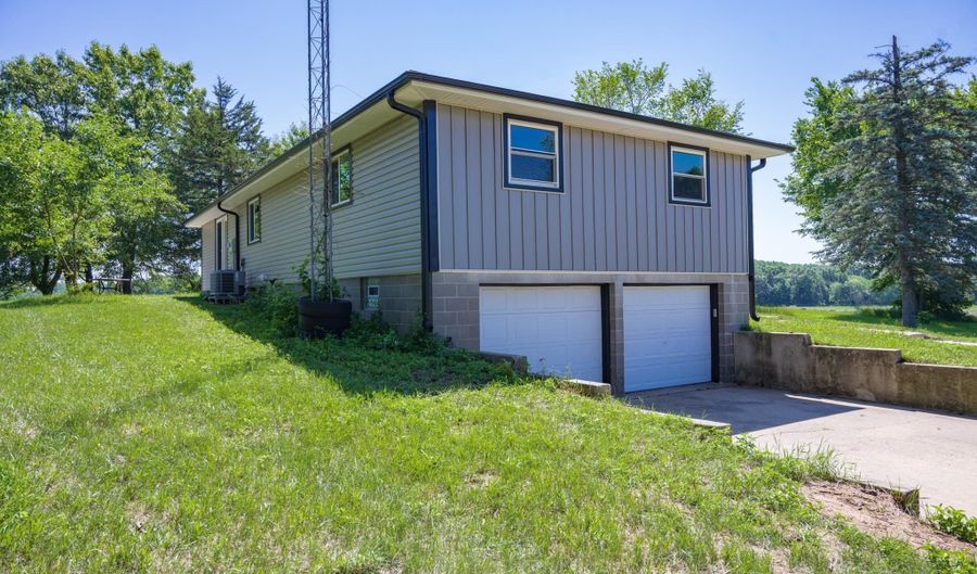 1468 20th Ave, Arkdale, WI 54613 - 3 Beds, 2 Bath