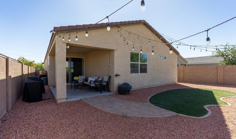 2292 S 236TH Dr, Buckeye, AZ 85326 - 3 Beds, 2 Bath