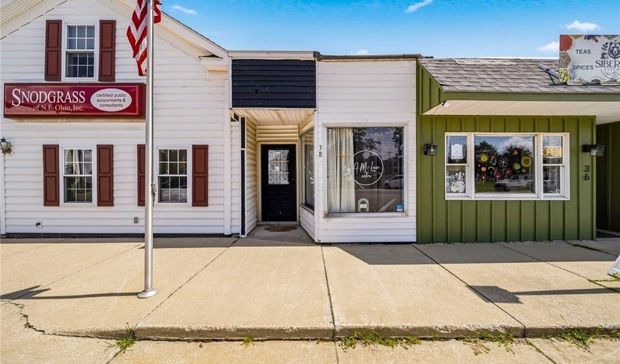 38 Public Sq, Andover, OH 44003 - 0 Beds, 0 Bath
