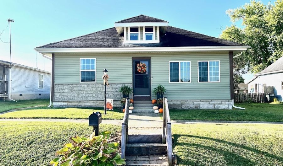 1634 22nd St, Bedford, IN 47421 - 3 Beds, 2 Bath