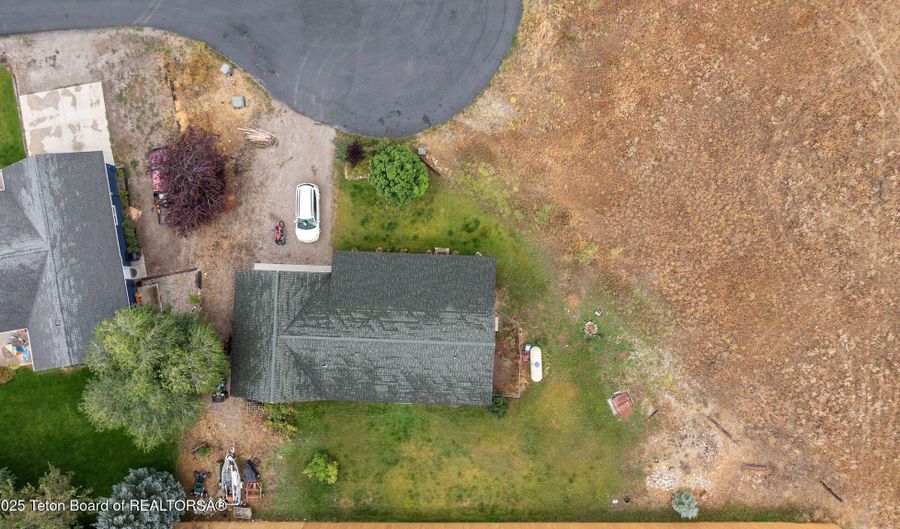 619 SNAKE RIVER Dr, Alpine, WY 83128 - 3 Beds, 2 Bath