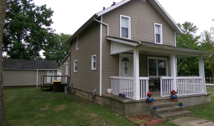 204 Hawthorne St, Alma, MI 48801 - 4 Beds, 2 Bath