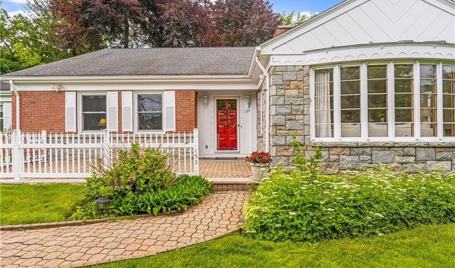 133 Tupelo Hill Dr, Cranston, RI 02920 - 4 Beds, 3 Bath