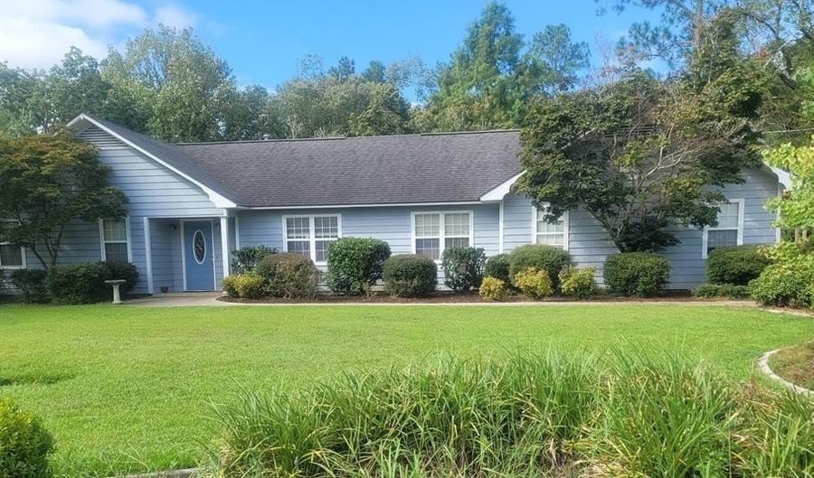 301 TAYLOR Rd, Alma, GA 31510 - 4 Beds, 2 Bath