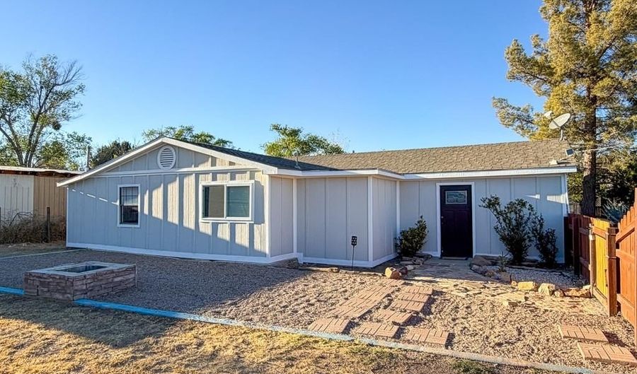 903 N 5th, Alpine, TX 79830 - 2 Beds, 1 Bath