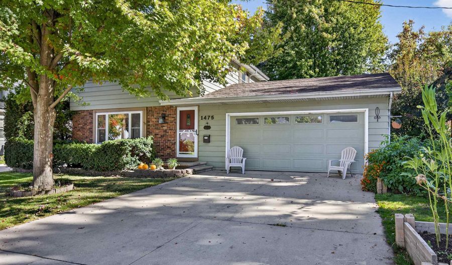 1475 W PROSPECT Ave, Appleton, WI 54914 - 3 Beds, 2 Bath