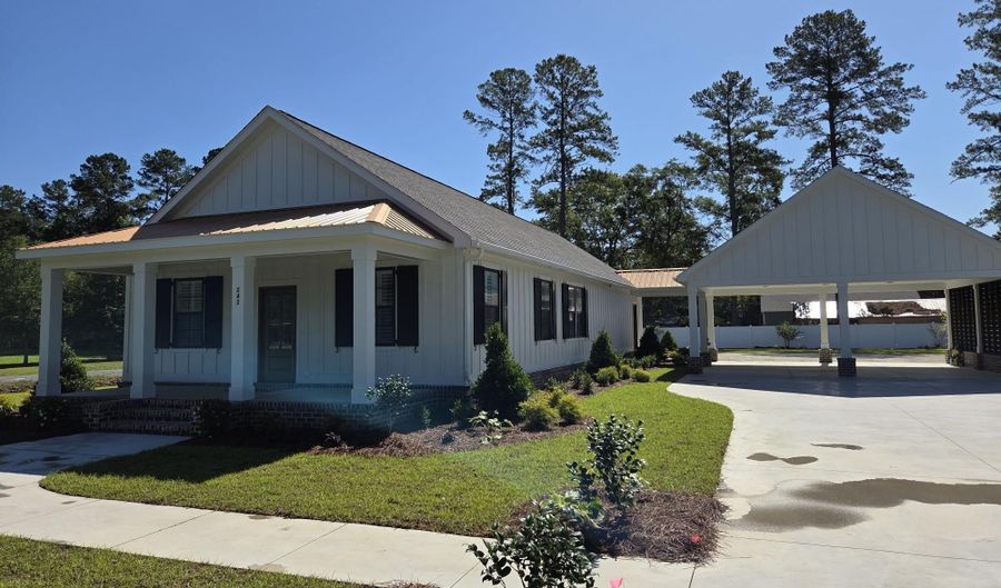 242 Leadwood St, Andrews, SC 29510 - 3 Beds, 2 Bath