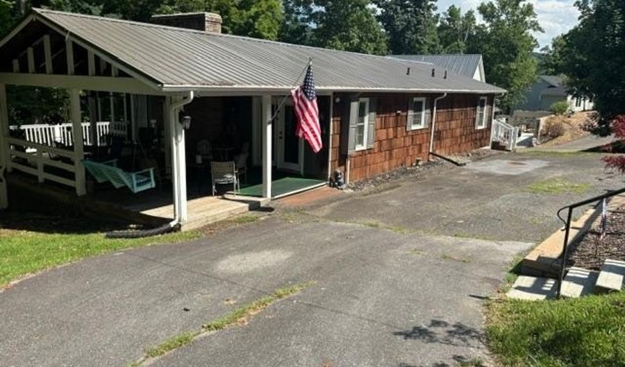 23105 S Montego Bay Rd, Abingdon, VA 24211 - 3 Beds, 3 Bath