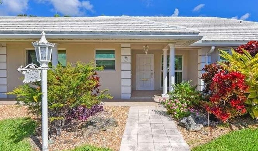 437 French Royale Cir, Atlantis, FL 33462 - 3 Beds, 2 Bath