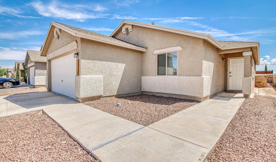 11531 Flor Gloriosa Dr, Socorro, TX 79927 - 3 Beds, 2 Bath
