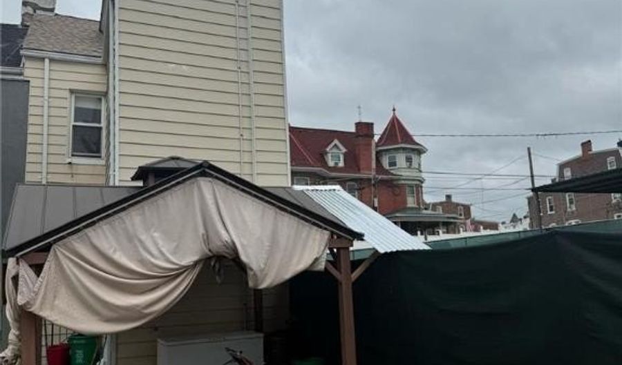 308 Liberty St, Allentown, PA 18102 - 3 Beds, 2 Bath