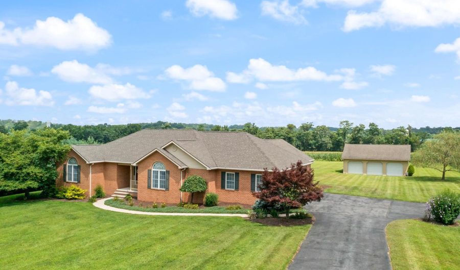 21438 RIDENOUR Rd, Boonsboro, MD 21713 - 4 Beds, 3 Bath