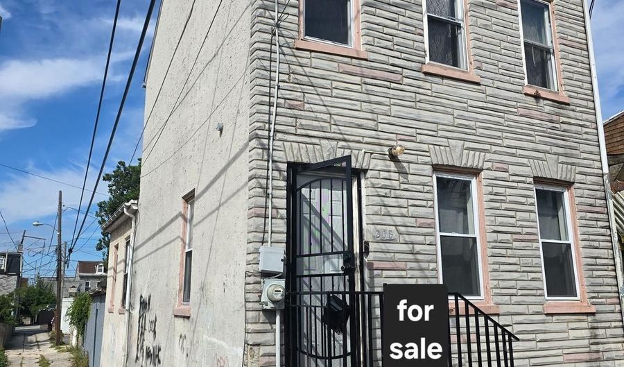 208 MAPLE St, Reading, PA 19602 - 3 Beds, 2 Bath